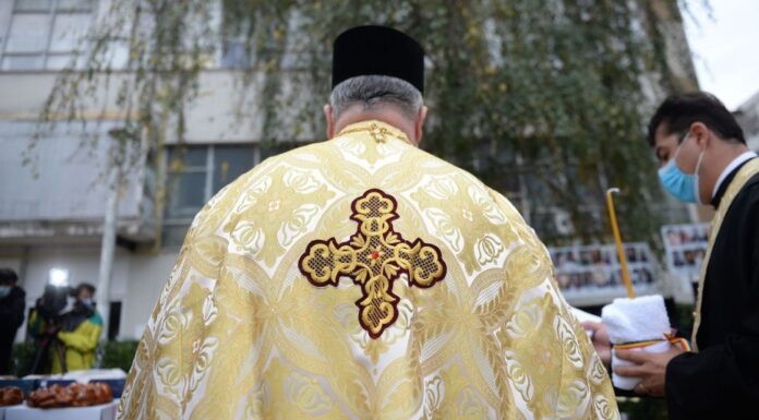Preoții români din Ucraina trăiesc zile de coșmar: Ucrainenii au venit peste noi! Au intrat cu armele, au pus stareții la zid