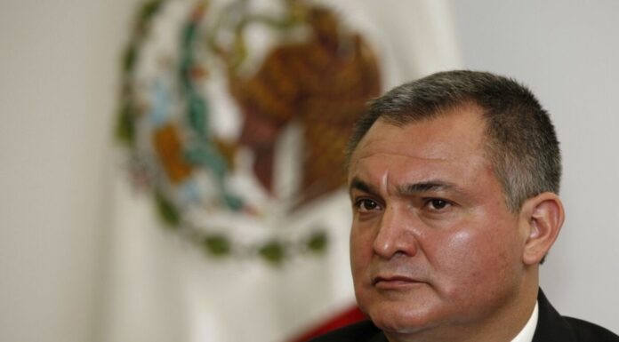 Fost ministru din Mexic, considerat imaginea luptei anti-droguri, ar fi primit milioane de dolari de la cartelul lui „El Chapo”