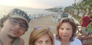 Nepotul directoarei de la Sf. Maria, angajat pe un post-fantomă. Primește spor de radiații, deși Radiologia nu funcționează