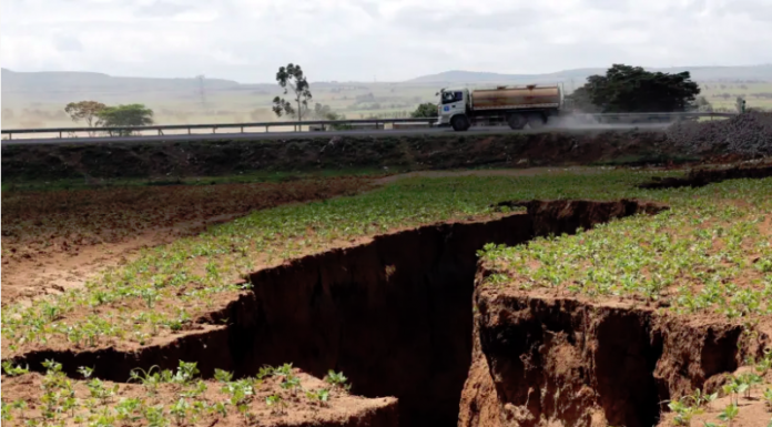 Africa se rupe în două, la propriu! Au apărut primele fisuri care vor duce la separarea continentului