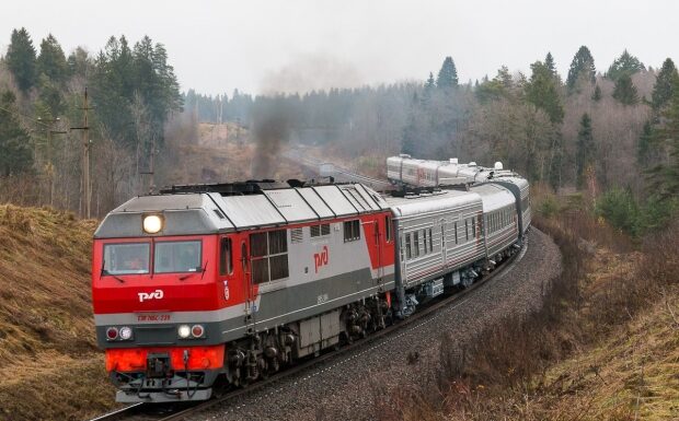 Poză cu trenul blindat folosit de Vladimir Putin: fotograful care a făcut poza a fugit din Rusia