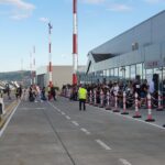 pasageri la terminalul de la aeroportul iasi