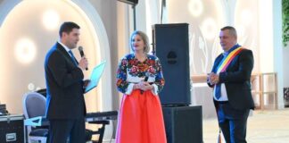 Moment aniversar în comuna Ion Neculce. Primăria a sărbătorit zeci de cupluri care au aniversat 50 ani de căsnicie – FOTO, VIDEO