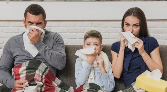 Cazurile de viroze respiratorii au explodat în România, în luna octombrie. Ce recomandări fac medicii