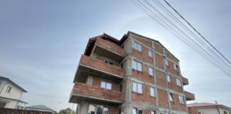 Proiectul unui dezvoltator german la Breazu: pericol pentru mediu și populație. Bloc de apartamente fără canalizare, cu o fosă septică