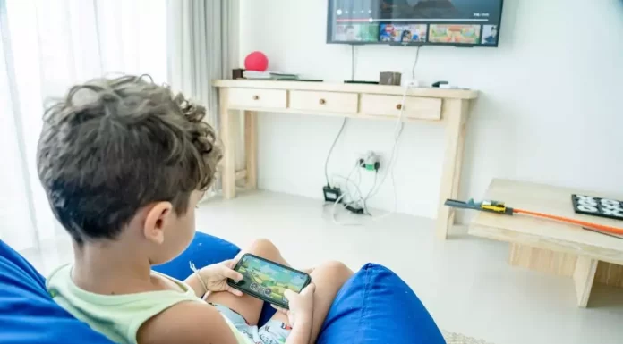 Fără Internet pentru copiii sub 16 ani. Ionuț Stroe salută proiectul Nicoletei Pauliuc: ‘Ne dorim cu toţii generaţii alfabetizate mediatic şi digital’