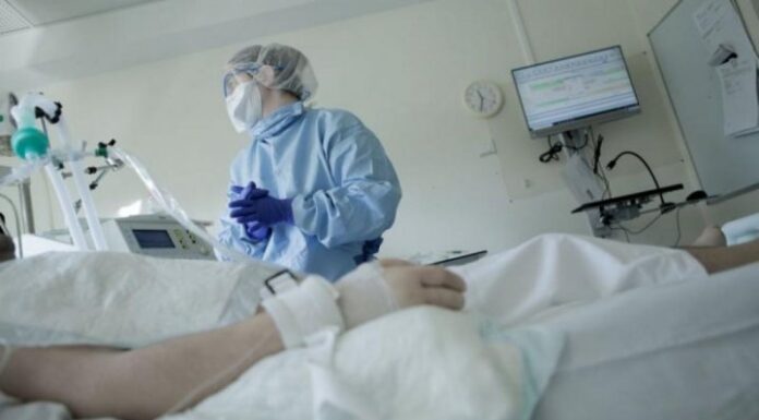 Un bărbat i-a introdus soției sale o petardă în zona intimă și aceasta a explodat. Femeia din Moldova a ajuns la spital în chinuri groaznice