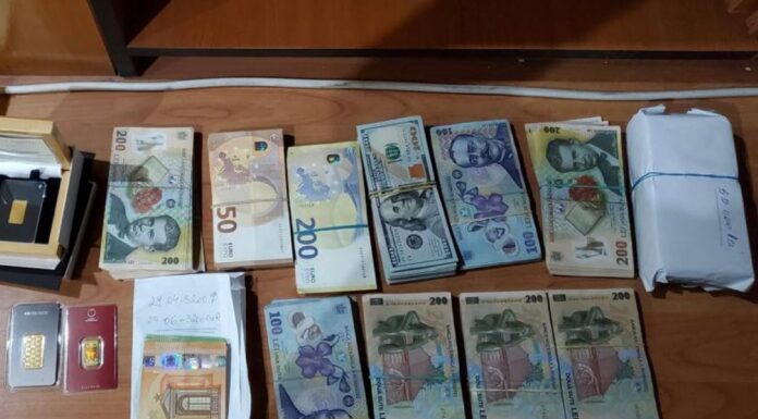 FOTO Director din MIPE luat `în balon` de DNA – De doi ani lua o treime din salariul unor angajate favorizate cu titlu de șpagă