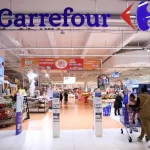 Carrefour a anunţat oficial că vrea să îşi vândă operaţiunile din România către familia Pavăl, proprietarii Dedeman. Valoarea Carrefour România este estimată la 823 milioane de euro