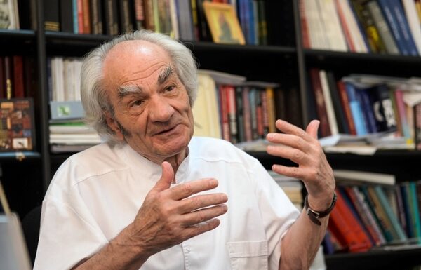 Leon Dănăilă face praf dieta vegetariană: Dacă mâncați numai legume și fructe, n-o să trăiți prea mult!