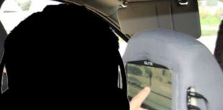 EXCLUSIV Polițist de la Anticorupție, filmat în timp ce lua mită de la un dezvoltator imobiliar. Microfoane montate în biroul de la DGA