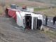 Un TIR încărcat cu cereale s-a răsturnat la Popricani