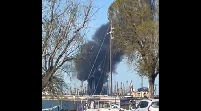 VIDEO O conducă de benzină a explodat la Rafinăria Petromidia din Năvodari