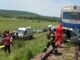 FOTO VIDEO Un autoturism a fost lovit de tren la Scobinți