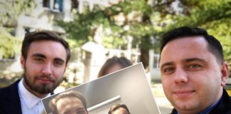 O afacere pe bani publici între colegi de facultate: brățările de acces la Esports, cumpărate la suprapreț