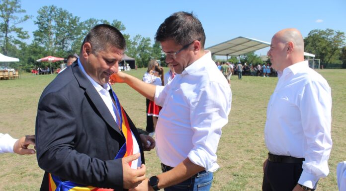 Alexe răsplătește primarii fideli. PNL a dat drumul la morișca spolierii banilor publici