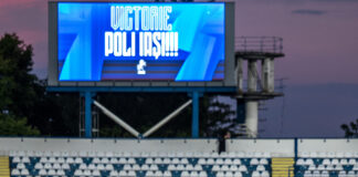 Tabela de marcaj de la stadion s-a stricat la nici un an de când a fost montată. Primăria plătește reparații deși aceasta se află în garanție