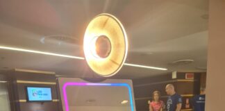 Transformă orice eveniment într-o experiență de neuitat cu Oglinda Magică