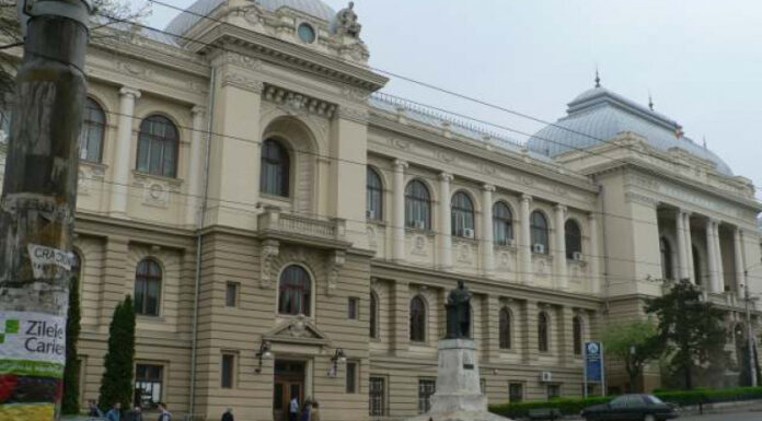 Deși a câștigat concursul, un asistent universitar nu a fost primit la catedră timp de doi ani. Despăgubiri imense solicitate Facultății de Filosofie