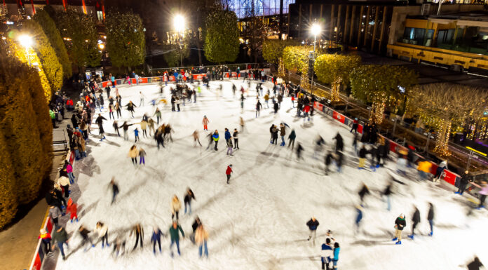 Patinoarul Palas rămâne deschis în februarie: cursuri de hochei și patinaj pentru începători și multă distracție pe gheață!