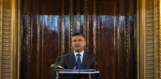 Fals în CV-ul primarului: Mihai Chirica a inventat un nou doctorat după ce a fost exmatriculat în 2022 de la studii