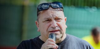 Mops de la Magic Pizza a dat în judecată Universitatea Tehnică. Barierele montate în campus îi distrug afacerea