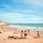 Cum reușesc românii să călătorească lunar în străinătate cu bugete mici: „Mai ieftin decât un weekend în Cluj”