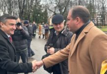 Primarul tărcat chișinez și pokerul maroniu rumînez