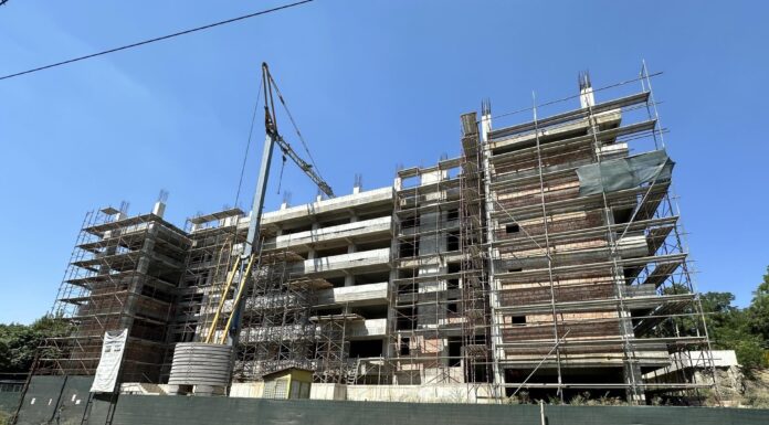 Cazul blocului ANL din Smârdan în raportul Curții de Conturi. Clienții țepuiți trebuie să plătească în plus 1,7 milioane euro pentru apartamente