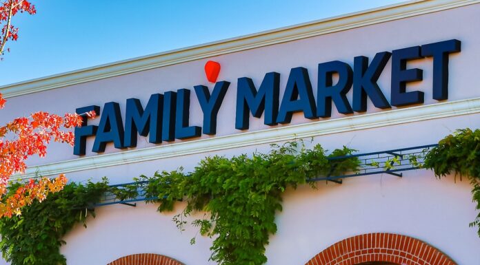 Brandul local Happy & Hop va deschide un spațiu de joacă în Family Market Tomești, proiect dezvoltat de compania IULIUS (P)