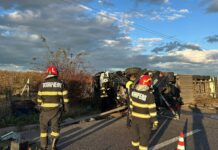 FOTO- VIDEO Impact violent pe Drumul European în localitatea Bălțați între un TIR și un autoturism. Două persoane au decedat