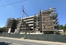 Țeapa cu apartamete de la stat: zeci de familii, obligate să achite încă 1.700.000 de euro pentru finalizarea locuințelor din blocul ANL Smârdan