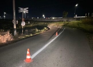 Apărare ridicolă a Primăriei Iași după ce a fost amendată de Poliția Rutieră pentru lipsa marcajelor pe un drum: șapte luni cu „condiții meteo nefavorabile”