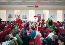 Crăciun cu bucurie, adus de angajații Antibiotice Iași pentru 100 de copii din familii numeroase