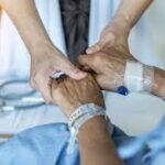 La Târgu Neamț prinde viață un proiect care aduce demnitate, alinare și speranță pentru persoanele cu suferințe cronice severe