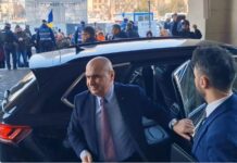 FOTO- VIDEO Premierul Ilie Bolojan, discuții la Iași despre situația din administrația locală. Primarii PSD au boicotat întâlnirea cu primul ministru