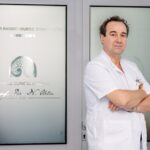 Neurochirurgul Lucian Eva: „Timpul înseamnă creier. Cu cât este pus mult mai târziu diagnosticul de accident vascular, cu atât se pierd foarte mulți neuroni, milioane de neuroni”