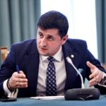 Lucian Rusu (senator PNL): „Soluția nu este să punem bugetarii în opoziție cu mediul privat, ci să eliminăm ineficiența și suprapunerile”
