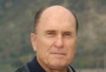 Duvall. Domnul Duvall.