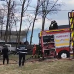 VIDEO, FOTO- Apel umanitar pentru o familie din Miroslava care a rămas fără locuință! Casa a fost mistuită complet de flăcări
