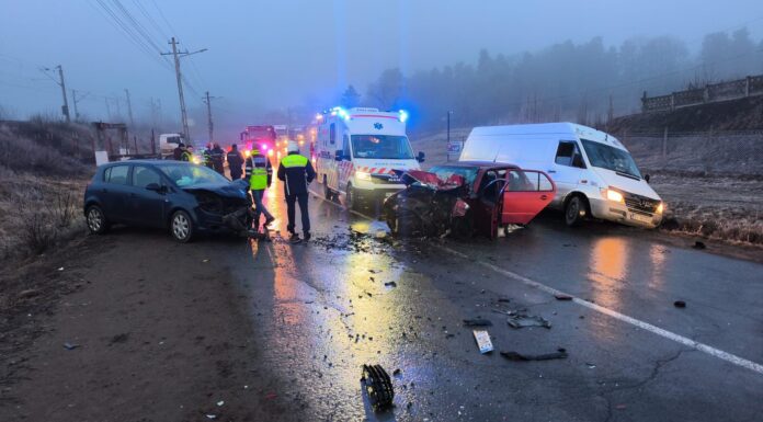 FOTO, VIDEO Accident rutier cu victime în comuna Ruginoasa. Șoferul care a provocat coliziunea a ajuns direct pe masa de operații
