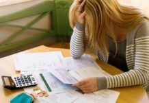 Cum își poate declara insolvența o persoană fizică. Cazul unei ieșence de 21 de ani, sufocată de creditele de nevoi personale