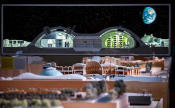 Expoziție premieră națională, la Iași – 30 de concepte Foster + Partners, din spațiul cosmic, dar și repere urbane din metropolele lumii