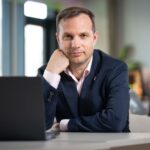 HOLISUN și Universitatea de Vest din Timișoara transformă educația prin platforma cu AI ce poate fi folosită deja de 6.000 de profesori