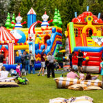 Zece ani de Street FOOD Festival: ediția aniversară aduce concerte live cu Grimus, Vița de Vie ACU2TIC, delicii internaționale și experiențe pentru toată familia, la Palas
