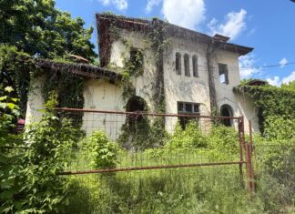 O bijuterie arhitectonică de 1 milion de euro, lăsată să se prăbușească. Primăria Iași transformă în ruine clădiri de patrimoniu
