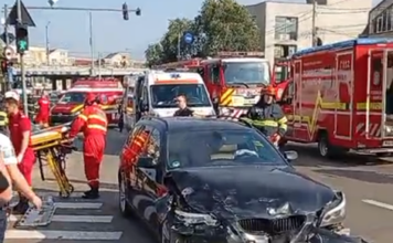 VIDEO Accident grav pe bulevardul Nicolae Iorga. Cinci victime, dintre care trei copii sub 5 ani
