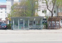 Stație de autobuz modernă la Tomești: Wi-Fi, climatizare, supraveghere video și defibrilator