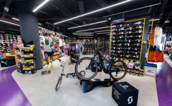Sport Guru s-a deschis în Palas: inaugurarea marcată cu o tură de alergare alături de sportivi ieșeni