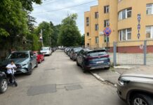 Orașul în care toți șoferii parchează „pe interzis”. Clujul a rezolvat problema cu zece parcări subterane cu parcuri și locuri de joacă la suprafață